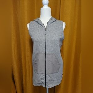 Mondetta athletic zip up, gray, sleeveless size Small